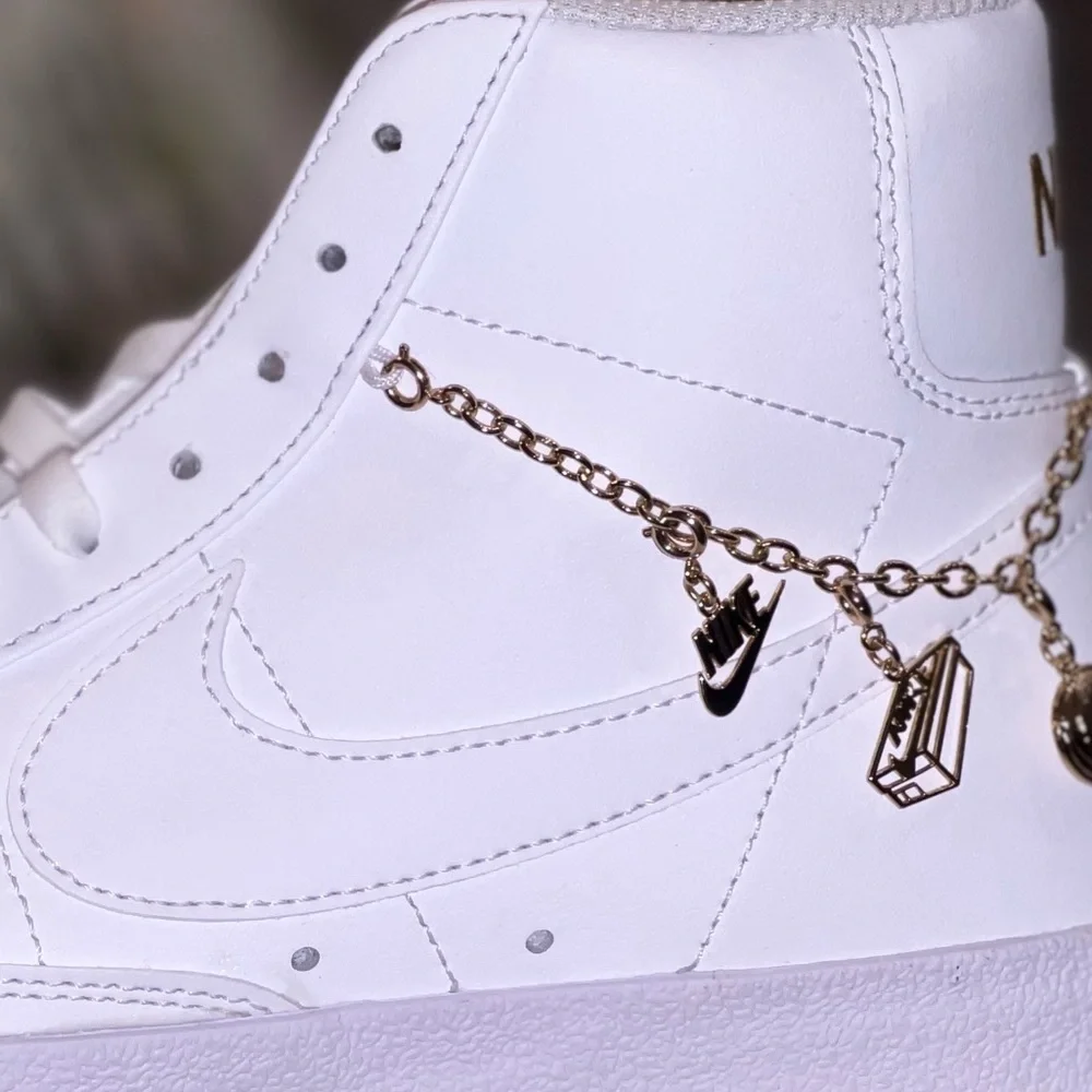 White Nike Blazers - Picture 5 of 8